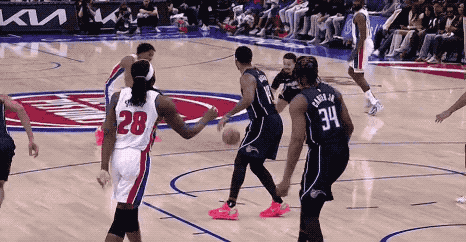 开云入口-突然被裁！5号秀毁了！当年那一滑铲啊|艾维|杰登-艾维|公牛|芝加哥公牛队|杰登·艾维_新浪体育_新浪新闻